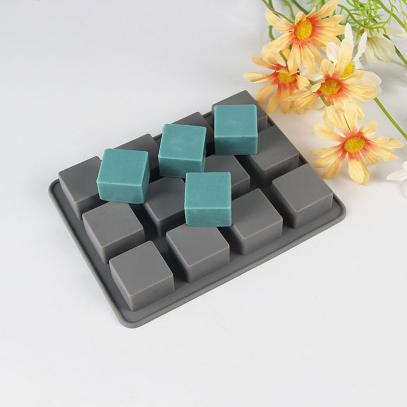 Soap Making Formula - Moules en silicone à 12 cavités